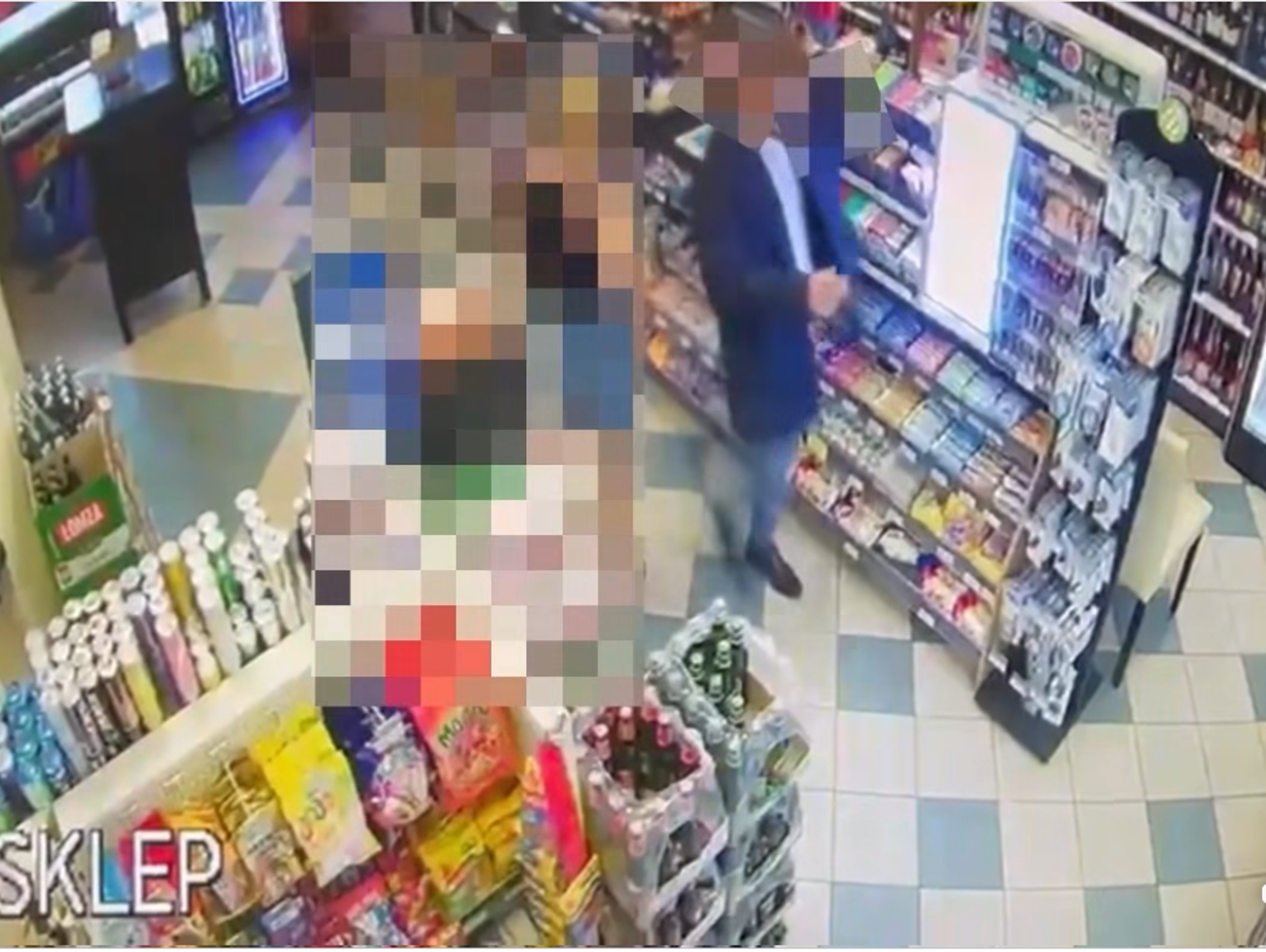 Demolka na stacji paliw. Wpadł w szał po odmowie sprzedaży alkoholu