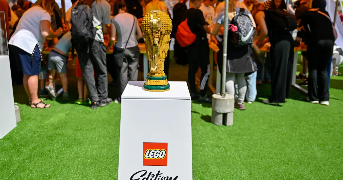 Do Krakowa przyjechał Pucha Świata. Z klocków Lego