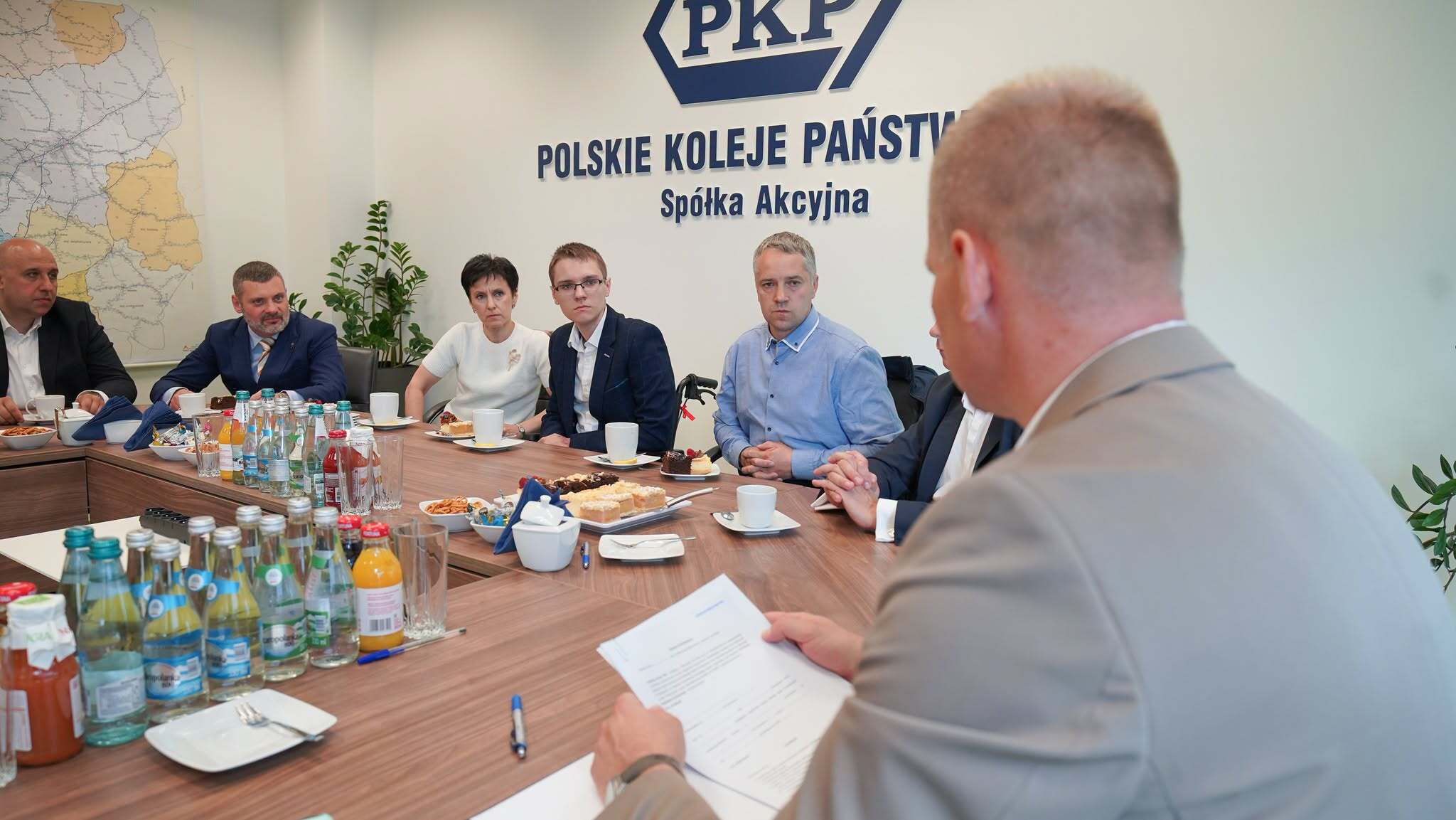 Dominik Hołuj odwiedził PKP. Otrzymał wsparcie i stypendium na przyszłość