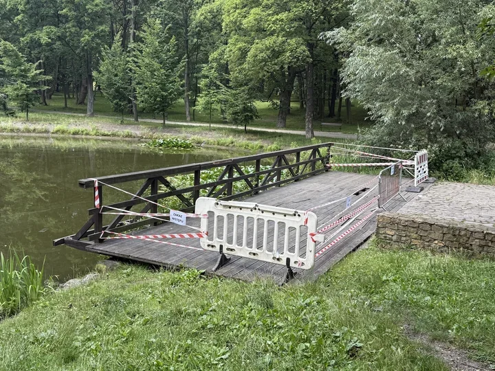 Drewniany taras przy Stawie Południowym przejdzie gruntowną przemianę