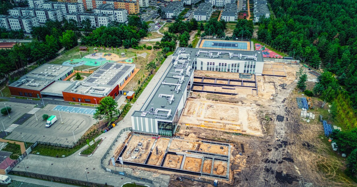 Drugi etap budowy szkoły na Jarze trwa w najlepsze. Otwarcie coraz bliżej