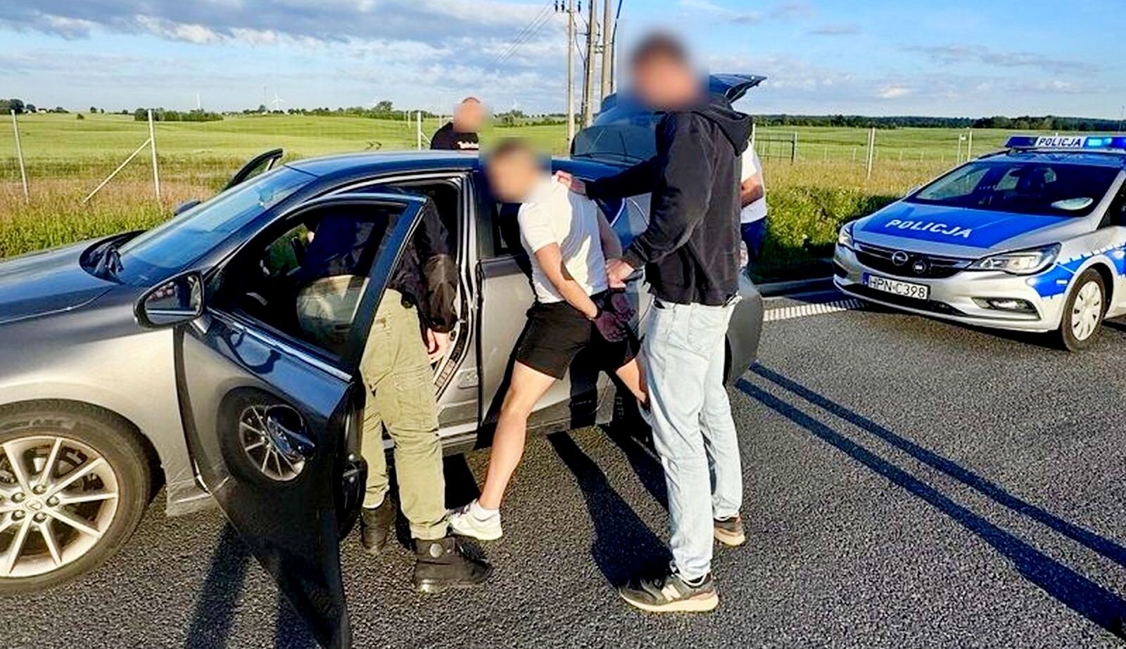 Dwaj Ukraińcy zatrzymani na Pomorzu. Są podejrzani o oszustwa na dużą skalę