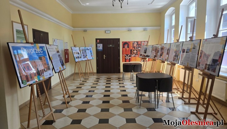 Dworzec wizytówką Oleśnicy. Nowa wystawa w bibliotece