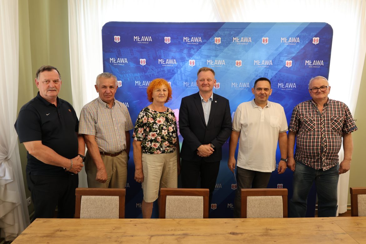Działkowcy z Mławy z miejskim wsparciem. Pieniądze dla trzech ogrodów