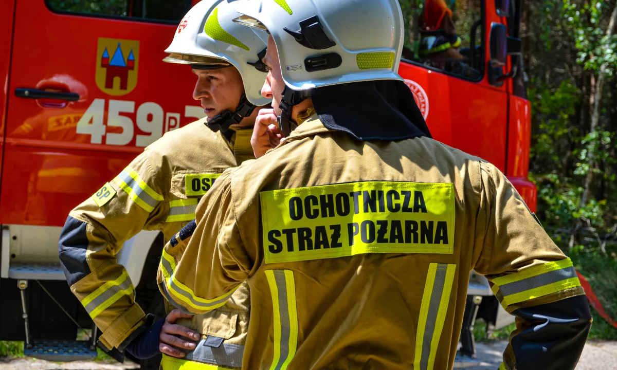 Dzieci zatrzasnęły się w domu, interweniowali strażacy