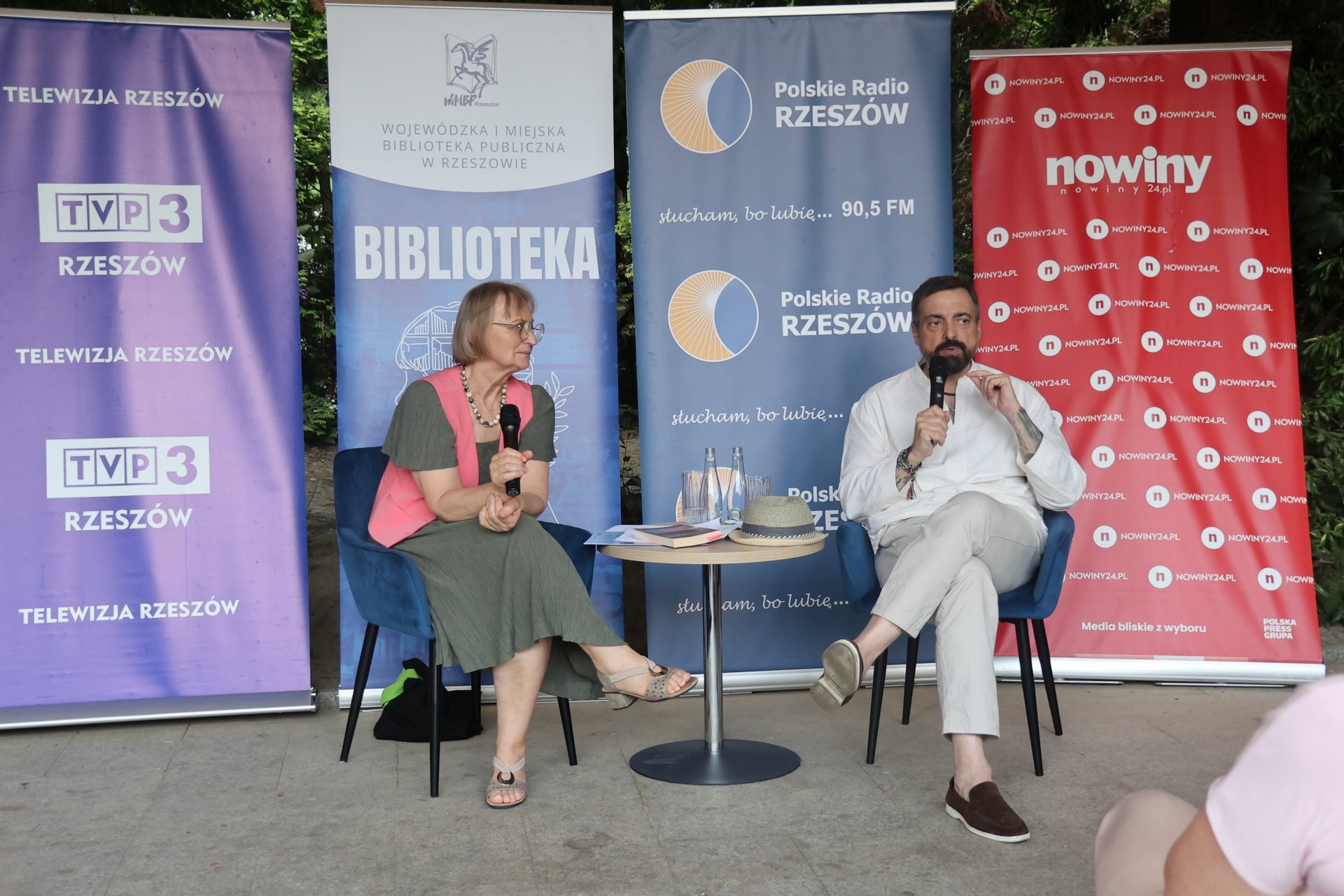 Dziennikarz Tomasz Sekielski gościem Letnich Ogrodów Literackich. Zobacz relację!