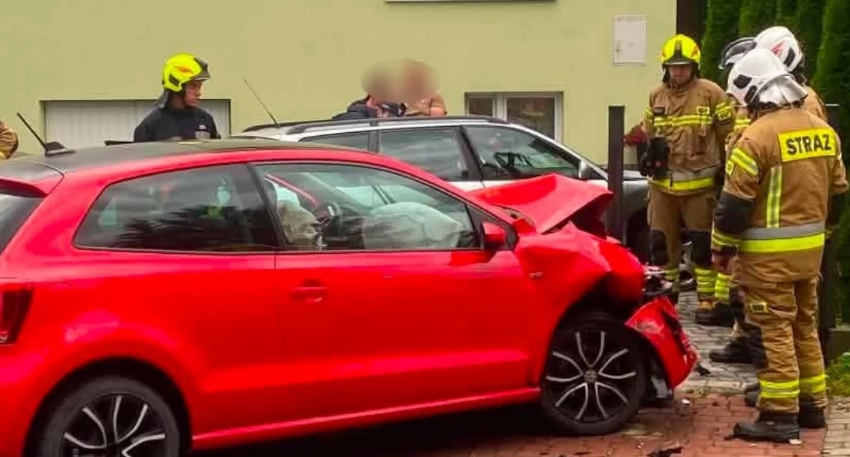 Dzisiaj W Zubrzycy Górnej po zderzeniu dwa samocho…