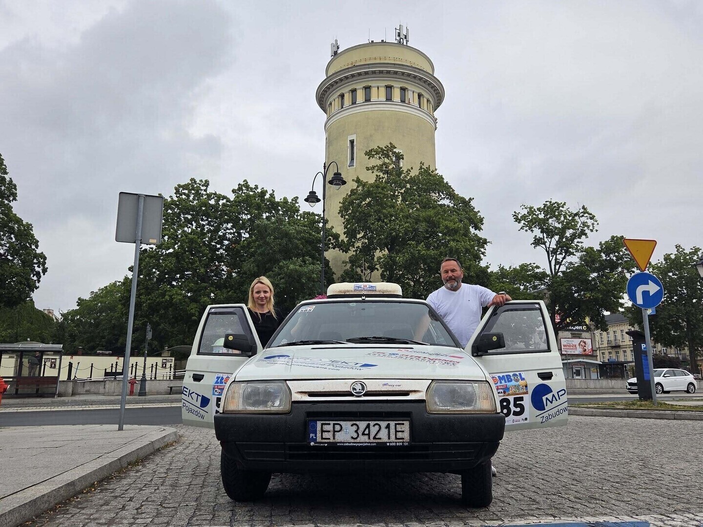 Ekipa z Piotrkowa wzięła udział w jubileuszowej - 20 edycji rajdu "Złombol"