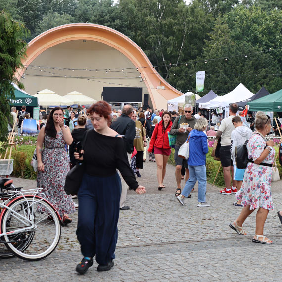Festiwal Smaków przyciągnął tłumy. W niedzielę wydarzenie trwa jeszcze od godziny 12:00 do 23:00