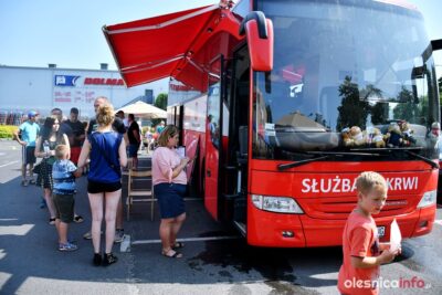 Festyn rodzinny pod Intermarche Oleśnica i darmowe bilety na mecz dla krwiodawców