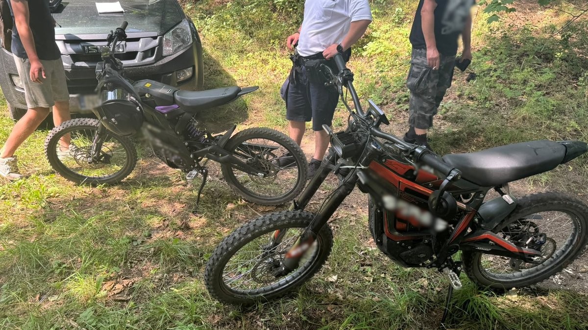 Gm. Gietrzwałd. 14-latkowie bez uprawnień kierowali motorowerami. Rodzice dostali mandaty, sprawa trafi do sądu