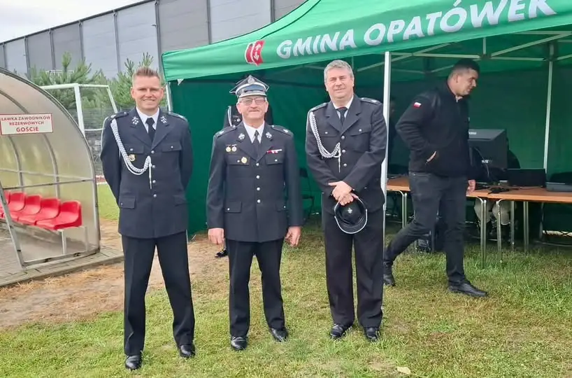 Gminne Zawody Sportowo-Pożarnicze w Opatówku – emocje i rywalizacja na boisku