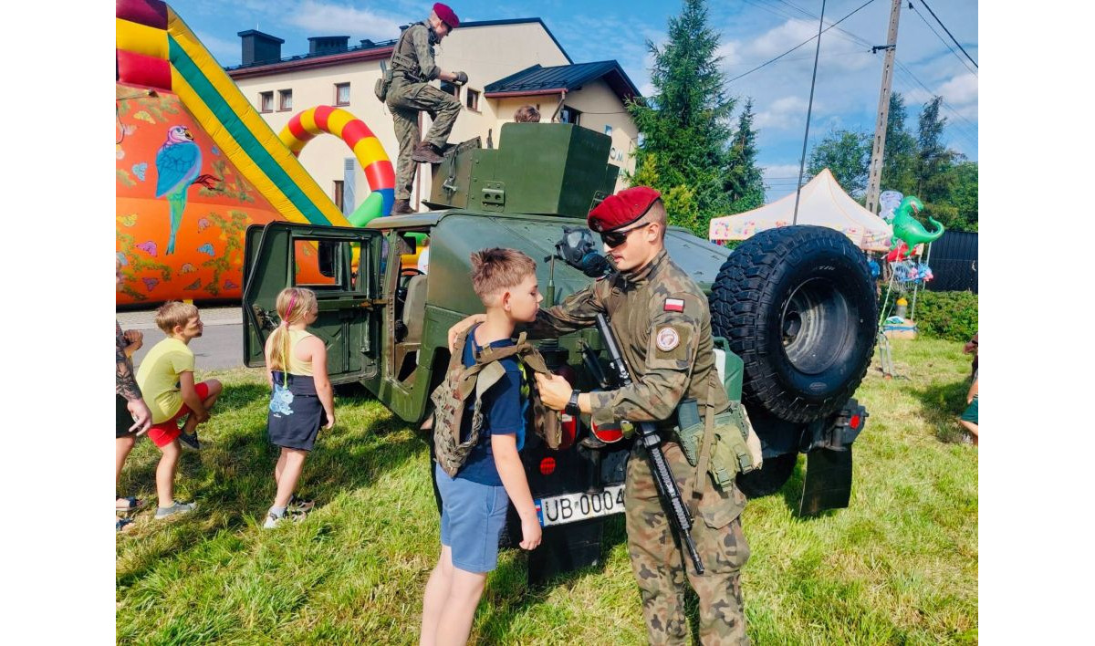 Goleszów: Piknik Spadochroniarski przyciągnął tłumy