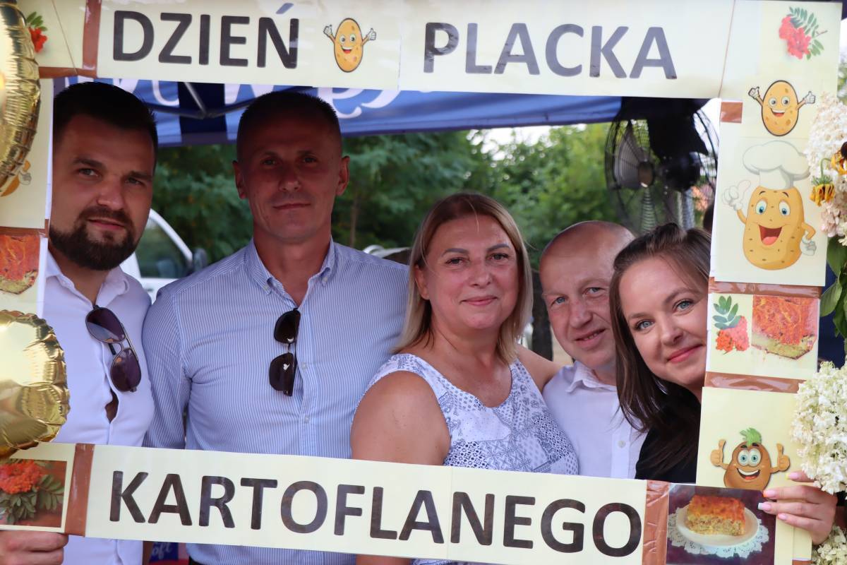 Gorzkowiczki świętowały podwójnie. II Dzień Placka Kartoflanego połączony z otwarciem wyremontowanej sali wiejskiej