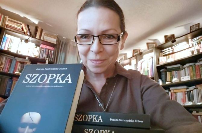 Gra pozorów i manipulacja, czyli nowa książka Gorzowianki