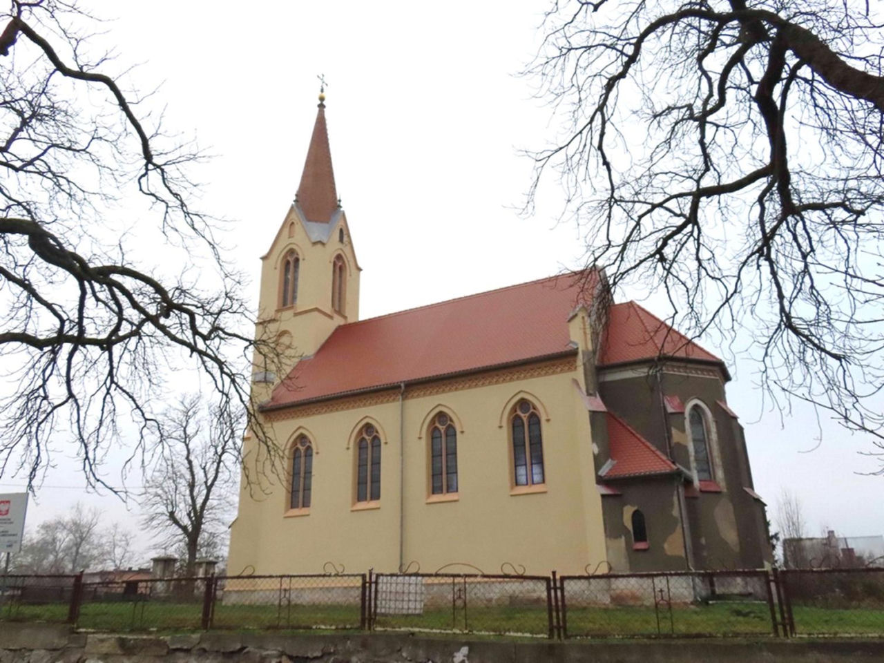 Granty sołeckie i dofinansowanie na remont kościoła w Lubiechowie