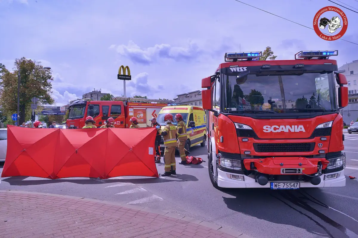 Wypadek w Pruszkowie. Motocyklista trafił do szpitala. | Fot. Warszawska Grupa Luka&Maro.
