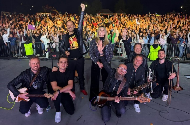 Gwiazda Rock Polo na scenie w Markowej
