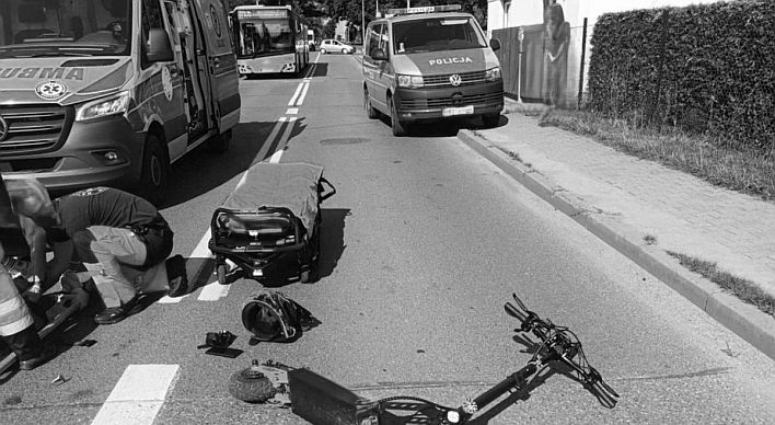 Hulajnoga elektryczna to nie zabawka – apel zwoleńskiej policji o rozwagę na drogach