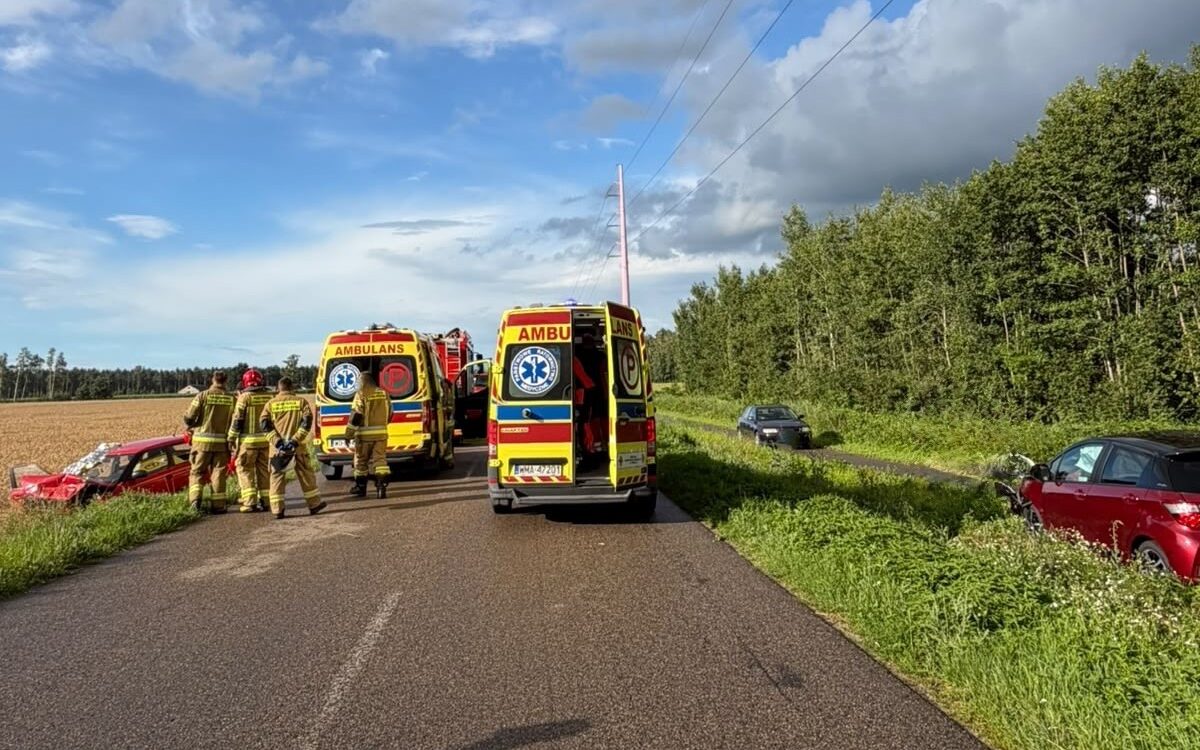 Czołowe zderzenie w Wygodzie – policjanci wyjaśniają okoliczności zdarzenia