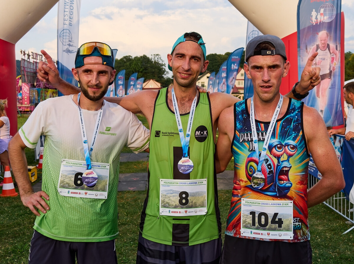 II Festiwal Biegowy w Laskowej. Poznajcie zwycięzców półmaratonu Cross Laskowa!