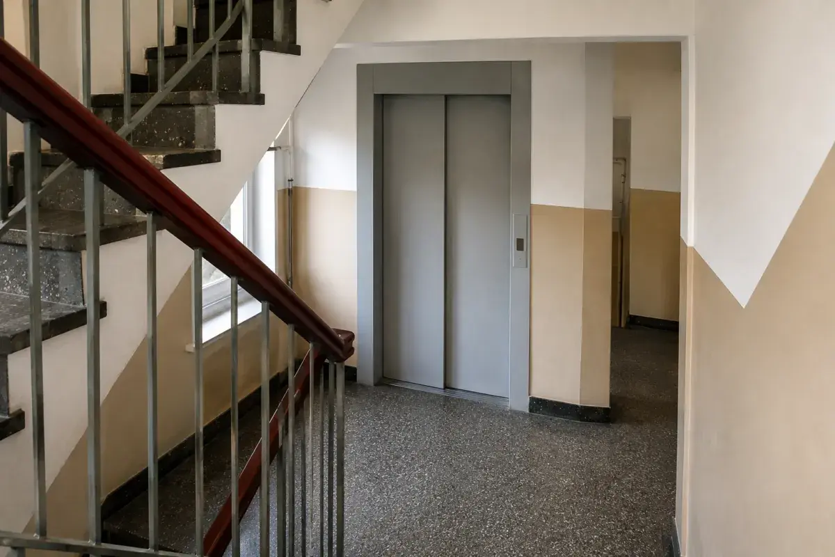 Interwencja. Przy ul. Śniadeckiego 19 w Stargardzie wciąż nie działa winda