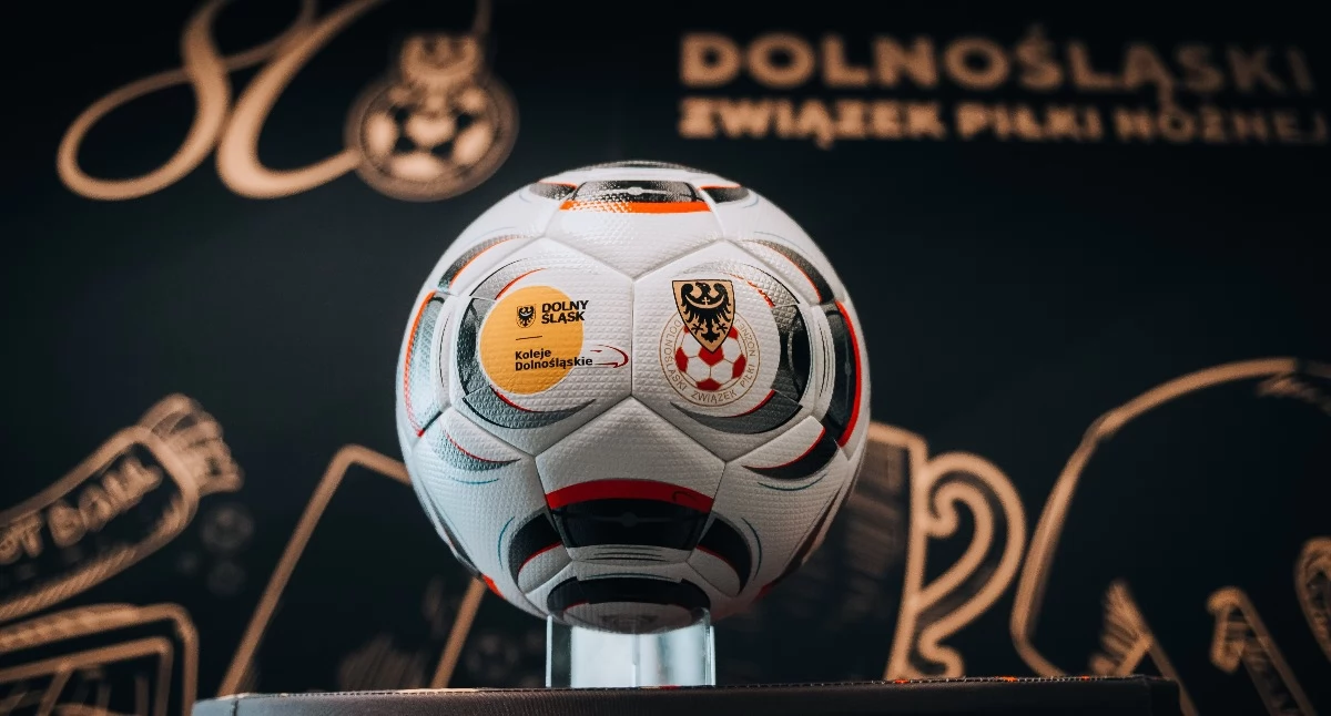 IV Liga ponownie jedzie z Kolejami Dolnośląskimi. Kibice ruszą na mecze pociągami
