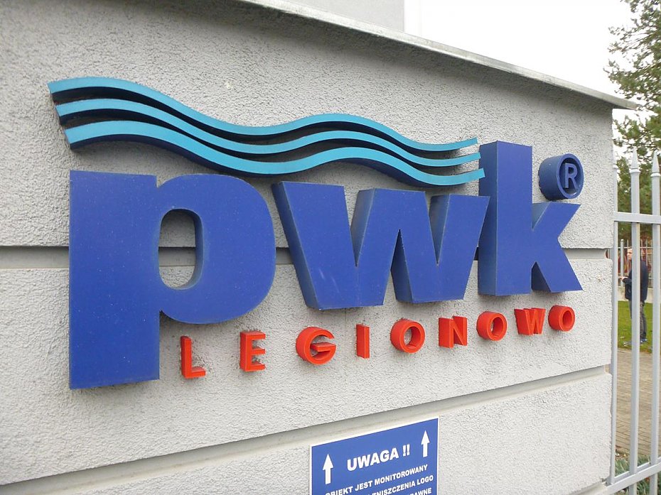 Jabłonna utopi się w ściekach? Ostry spór spółek komunalnych