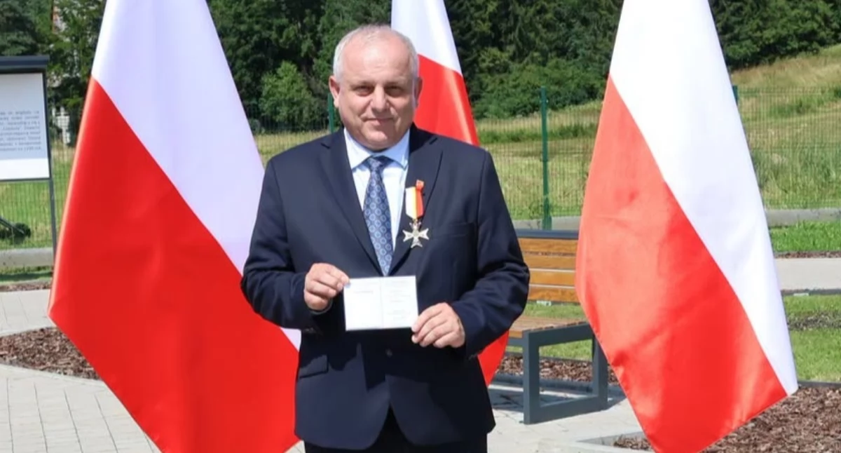Jacek Król - urzędujący członek zarządu Powiatu Nowotarskiego z Brązowym Krzyżem za Zasługi dla NSZZ Policjantów