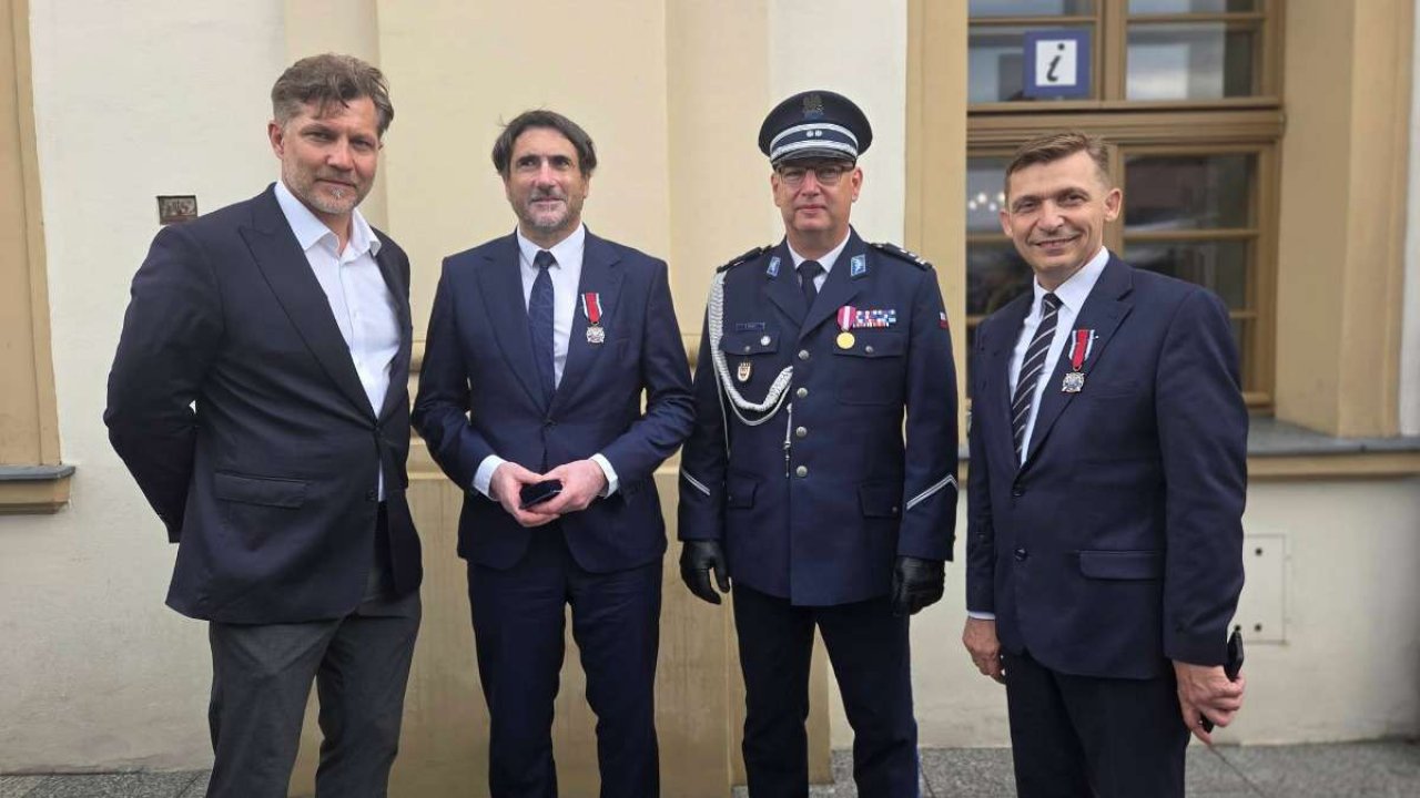 Jan Adam Kłysz i Grzegorz Kulawinek uhonorowani za zasługi dla Policji
