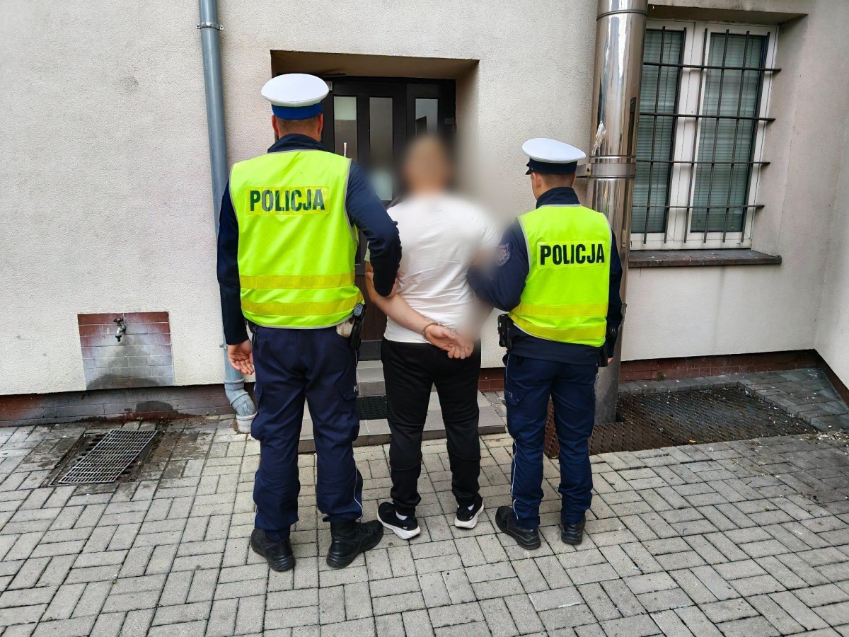 Jechał mimo dożywotniego zakazu. W domu miał też narkotyki