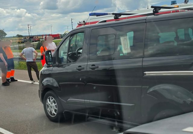 Jechał „wężykiem” po ekspresówce, doprowadził do kolizji. Wszyscy byli przekonani, że jest pijany