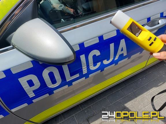 Jechała "wężykiem" i wycelowała w radiowóz