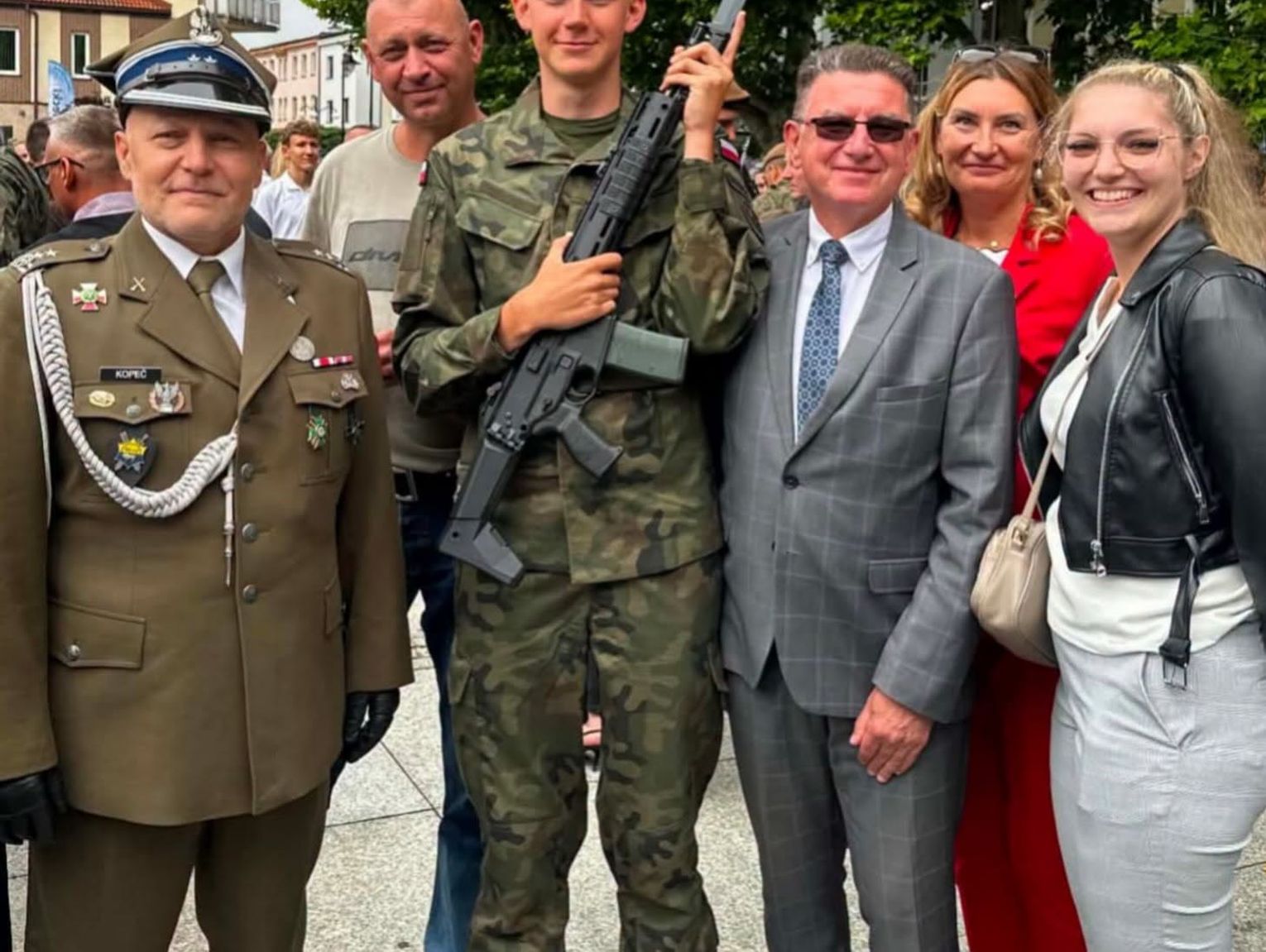 Kadeci ze Sławięcic w mundurach terytorialsów. W niedzielę złożyli przysięgę wojskową