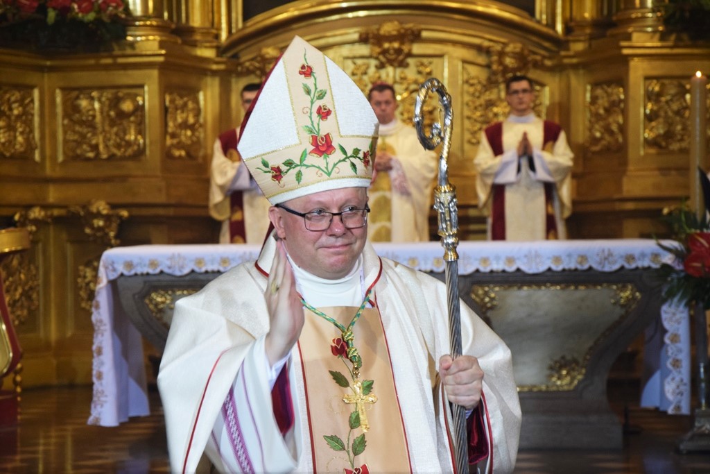 Kalendarium: 18 lipca 2020 r. ks. Henryk Jagodziński, przyjął święcenia biskupie w bazylice katedralnej w Kielcach