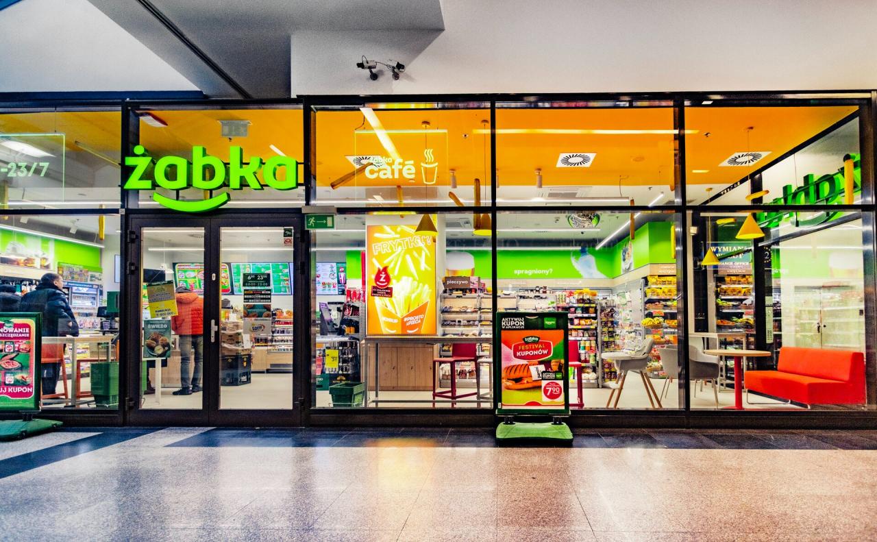 Kanadyjczycy przejmują Żabkę! To właściciele sieci stacji paliw