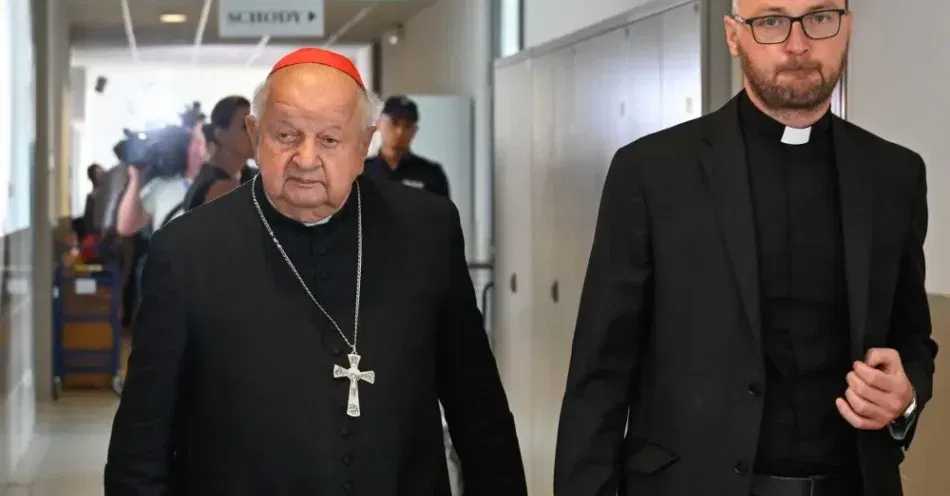 Kard. Dziwisz zeznawał w procesie wytoczonym kurii przez ofiarę wykorzystania seksualnego przez księdza