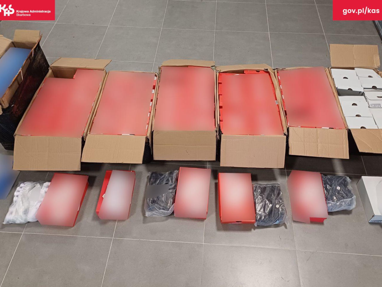KAS KAS przejęła podrabiane buty