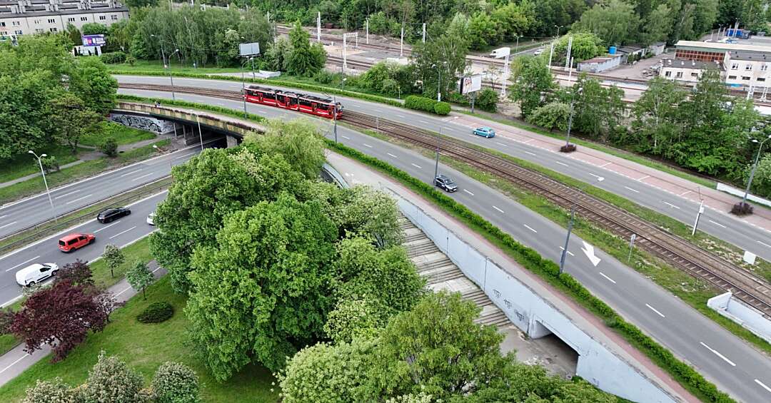 Katowice. Szykuje się "powtórka z rozrywki" i korki na DK86. Do remontu idą dwa wiadukty w Zawodziu nad tą ważną trasą: kolejowy i tramwajowo-drogowy
