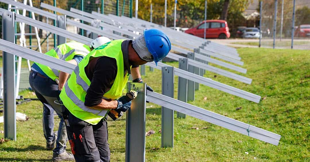 Katowice. W Szopienicach powstanie farma fotowoltaiczna. Będzie produkować prąd m.in. dla sygnalizacji świetlnej i monitoringu miejskiego