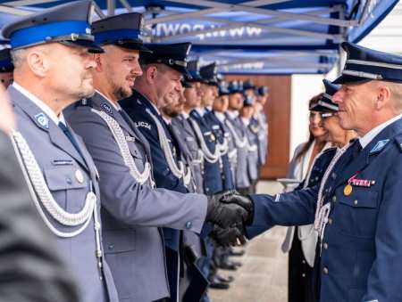 Kępno: Awanse i wyróżnienia dla policjantów