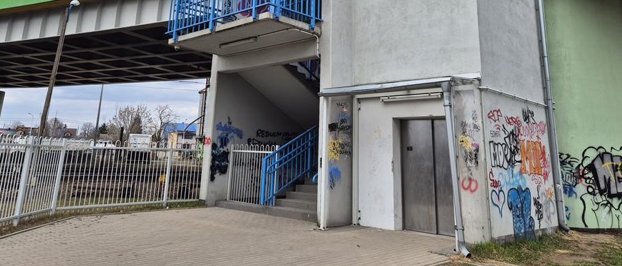 Kiedy uruchomią windę przy wiadukcie?