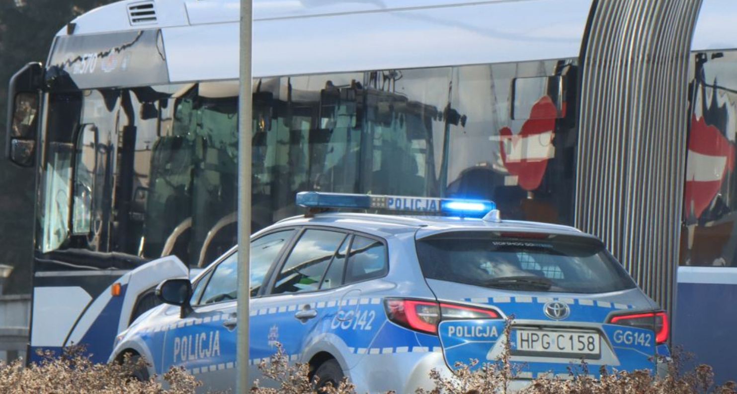 Kierowca MPK zauważył zagubione dziecko. Szybka reakcja zakończyła poszukiwania