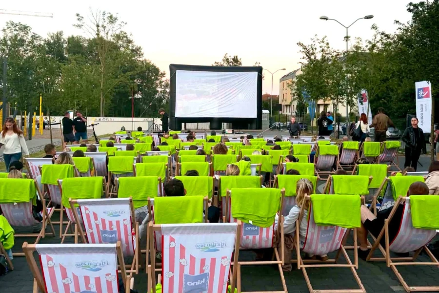 Kino na Leżakach. W czwartek „Szczęki” nad Jeziorkiem Słonecznym