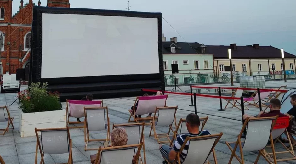 Kino pod gołym niebem wraca! Mieszkańcy wybiorą repertuar