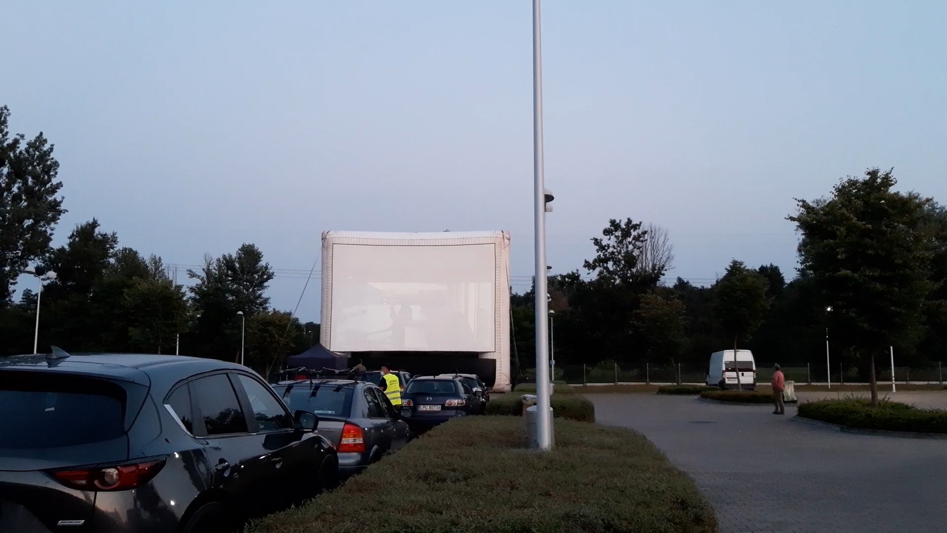 Kino pod gwiazdami wraca do Puław. Przed nami 14. edycja Puławskiego Kina Samochodowego |#LPU24.pl