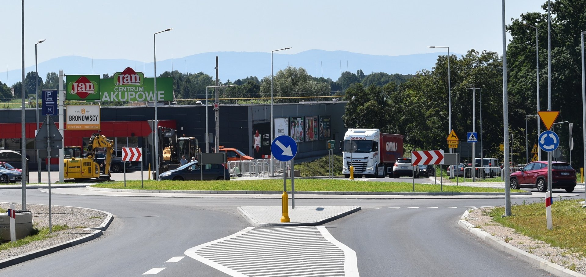 Kolejna duża inwestycja na DW 933 w Brzeszczach i znów utrudnienia