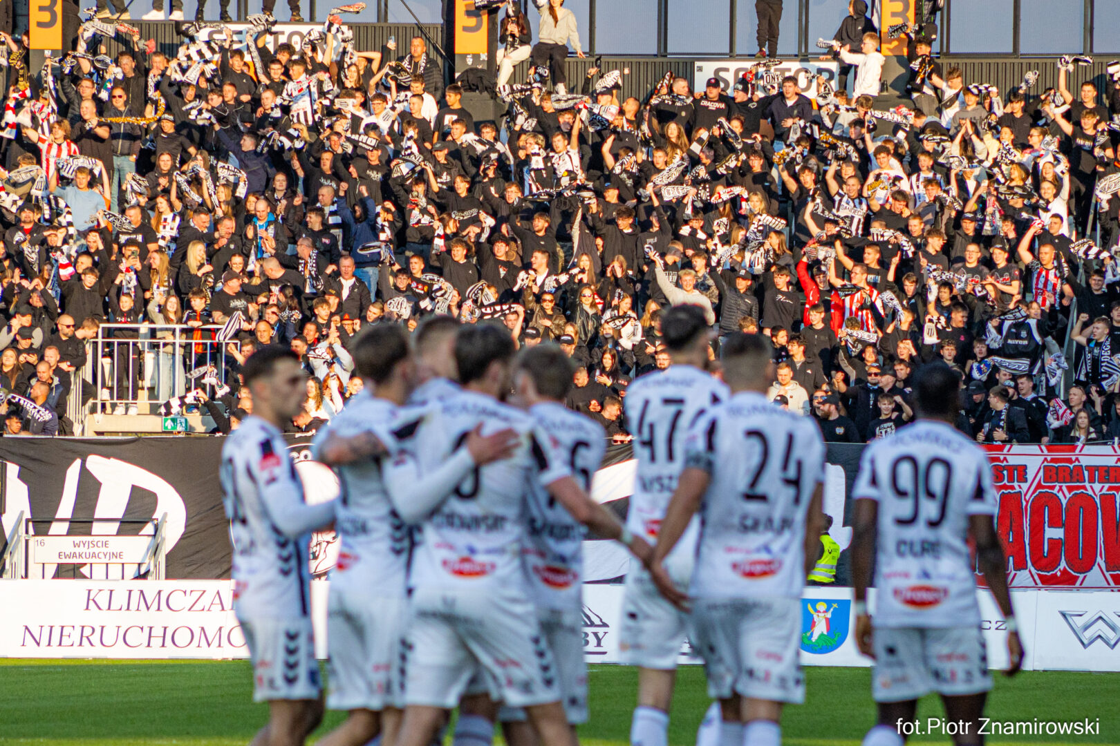 Kolejne ruchy kadrowe przy Kilińskiego. Sandecja pozyskała trzech piłkarzy