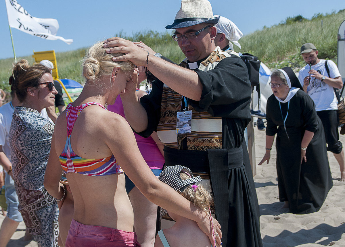 Kołobrzeg: ewangelizatorzy „Przystani z Jezusem” ruszyli z Dobrą Nowiną