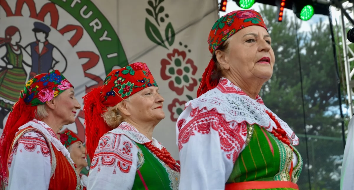 Kolorowo, smacznie i po kurpiowsku. Festiwal Kultury i Tradycji Puszczy Białej w Leszczydole-Nowinach